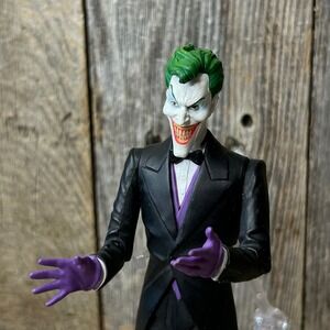 DC Direct The Joker Action Figure Black Tuxedo Purple Gloves 2006 w/ Stand